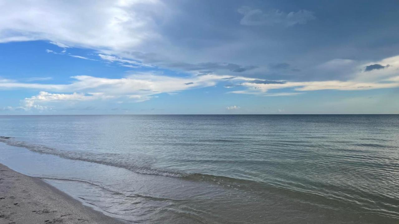 Vacation Home With Pool. 4 Bedrooms. Sleeps 10 North North Naples Kültér fotó